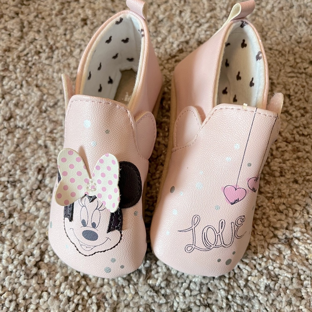 Disney, Minnie Mouse crib shoes, 6-12 month